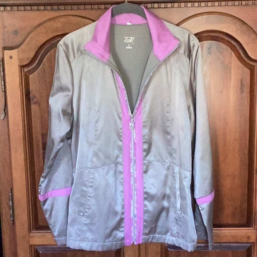 Tail Zip Front Active Jacket Size M - image 1